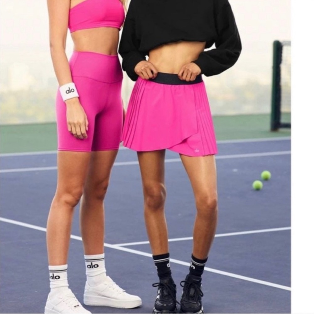 ALO YOGA pink tennis skirt ( out of stock )